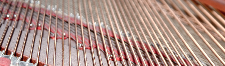Saiten eines Klaviers